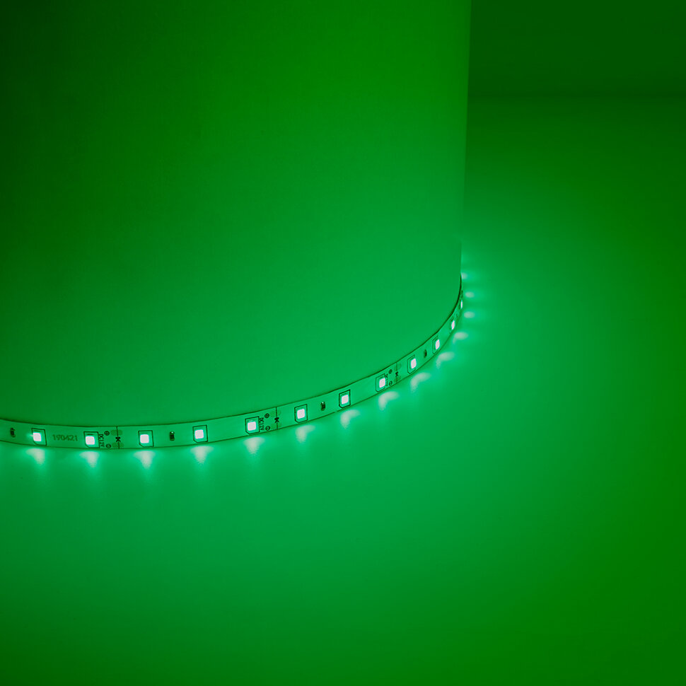 Купить Cветодиодная LED лента Feron LS604, 60SMD(2835)/м 4.8Вт/м  5м IP65 12V зеленый в интернет-магазине электрики в Москве Альт-Электро