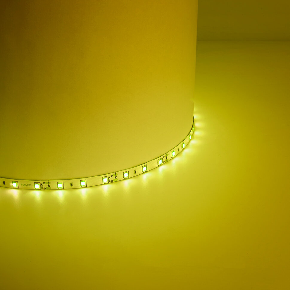 Купить Cветодиодная LED лента Feron LS604, 60SMD(2835)/м 4.8Вт/м  5м IP65 12V желтый в интернет-магазине электрики в Москве Альт-Электро