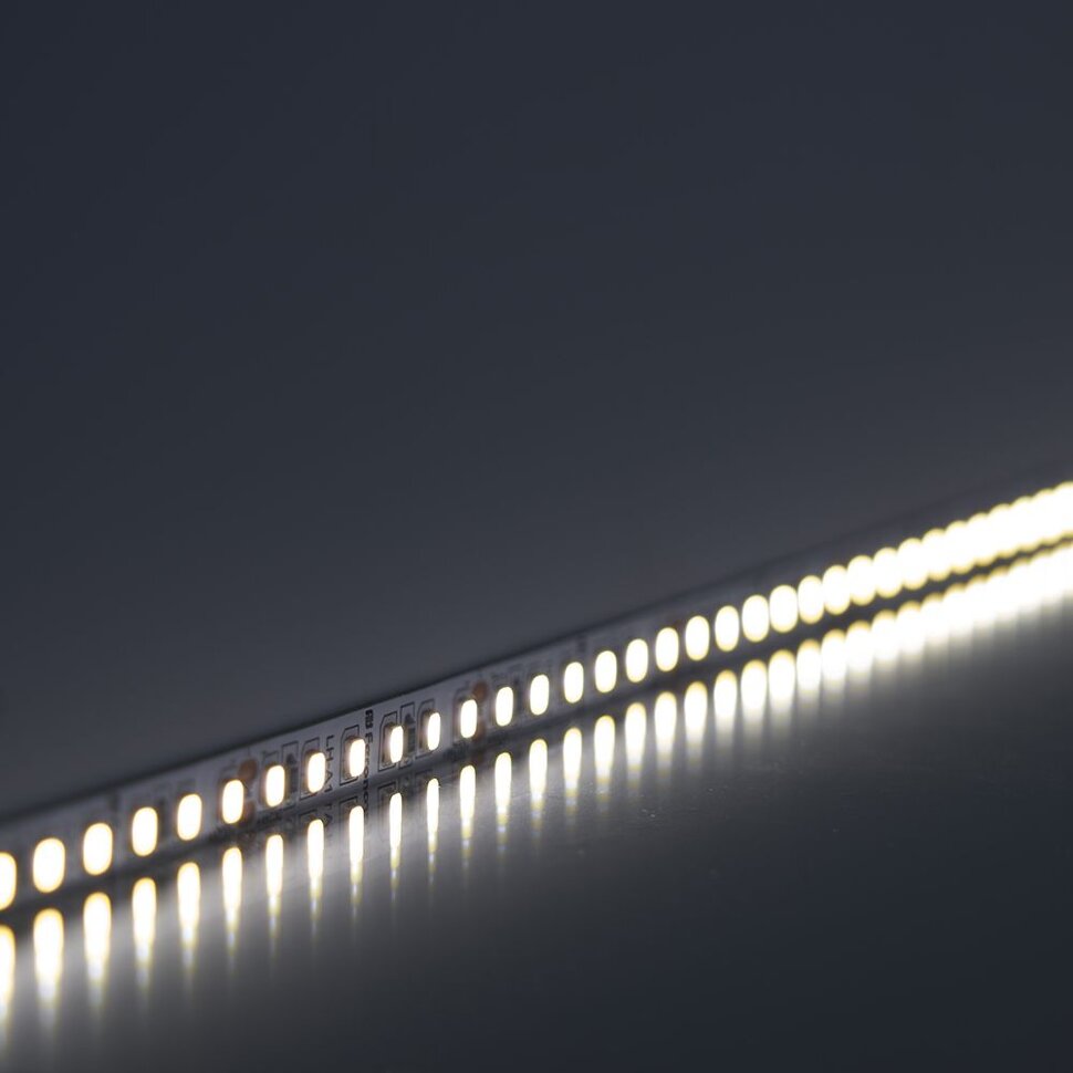 Купить Светодиодная LED лента Feron LS500, 60SMD(2835)/м 6Вт/м 24V 5000*8*1.22мм 4000К в интернет-магазине электрики в Москве Альт-Электро