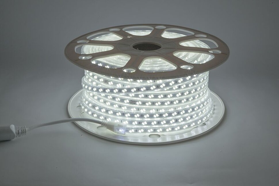 Купить Cветодиодная LED лента Feron LS705, 120SMD(5730)/м 11Вт/м  50м IP65 220V 6500K в интернет-магазине электрики в Москве Альт-Электро