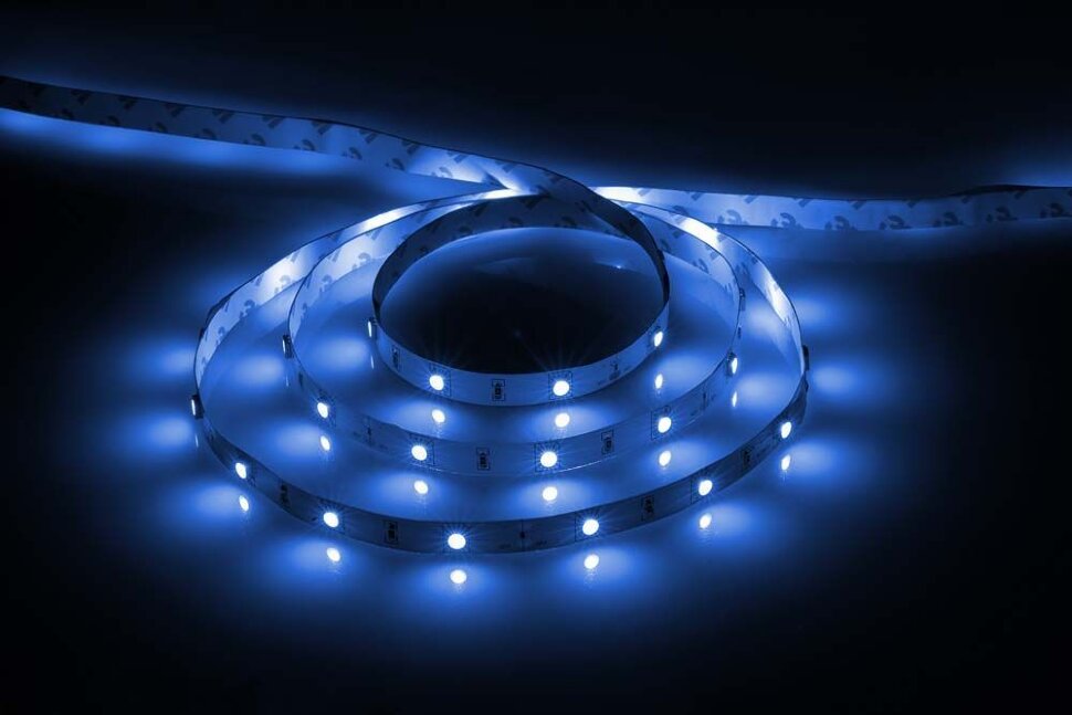 Купить Cветодиодная LED лента Feron LS606, 30SMD(5050)/м 7.2Вт/м  5м IP20 12V синий в интернет-магазине электрики в Москве Альт-Электро